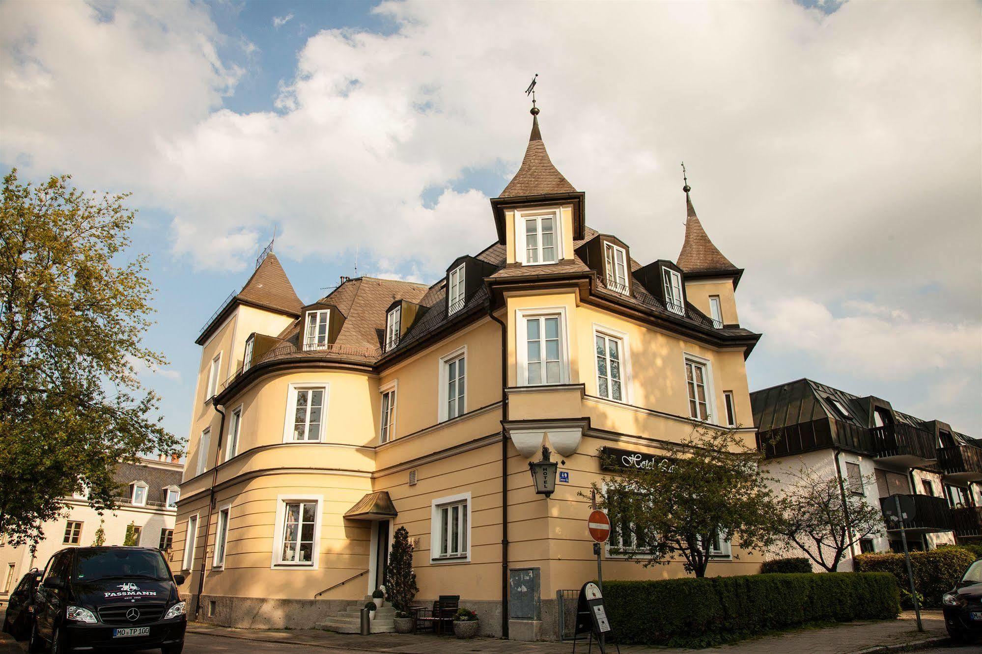 Laimer Hof Am Schloss Nymphenburg München Eksteriør billede